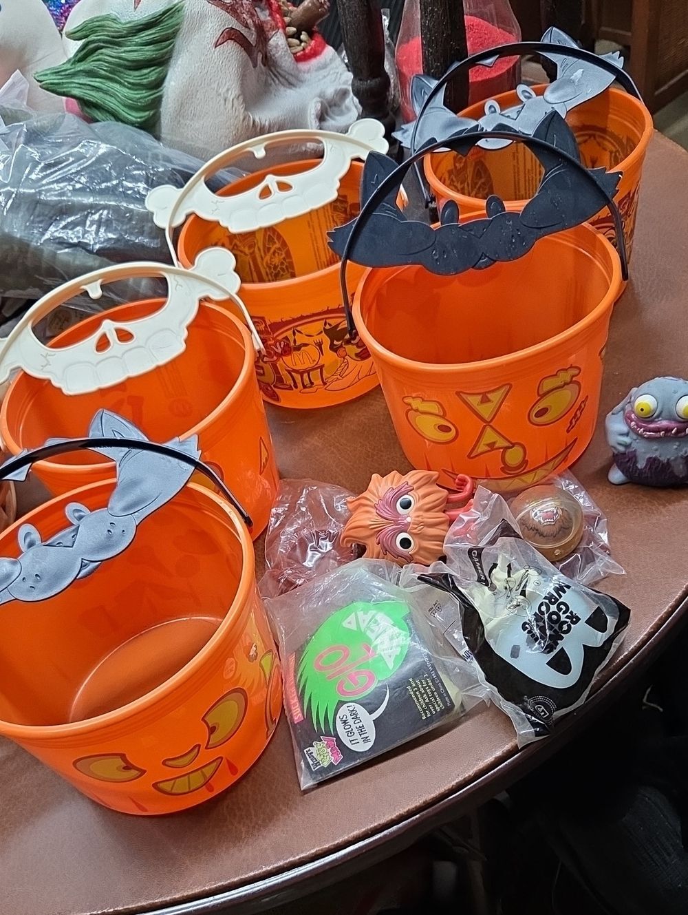 5 McDONALD'S 2011 HAPPY MEAL HALLOWEEN BUCKET w/CAT AND GHOST HANDLES